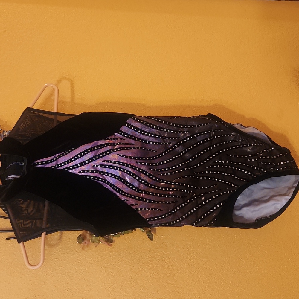 Dance custom